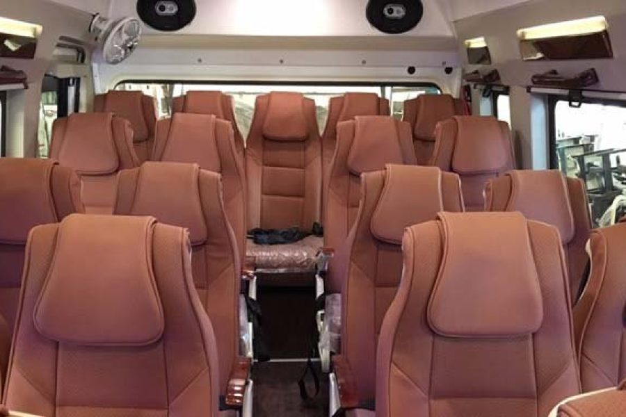 Tempo Traveller (14-seater)