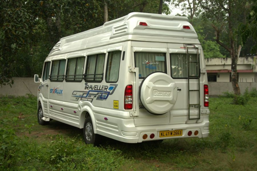 Tempo Traveller (14-seater)